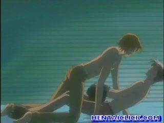 L'anime gai ayant hardcore anal sexe film sur canapé