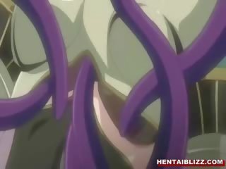 Anime dostaje podwójnie penetracja przez macki