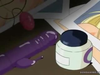 Desagradable dibujos animados calle chica begs a ser untied pero todavía consigue su mojada coño y estrecho anal lleno por un juguete