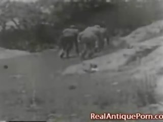 Aнтичен навън врати секс видео на 1915!